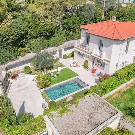 House With Heated Swimming Pool Villa *
